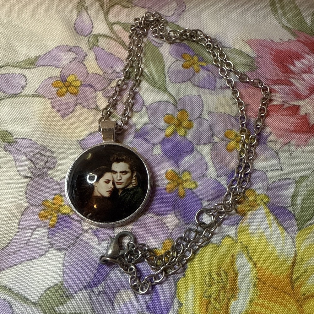 Edward And Bella Twilight Necklace‎